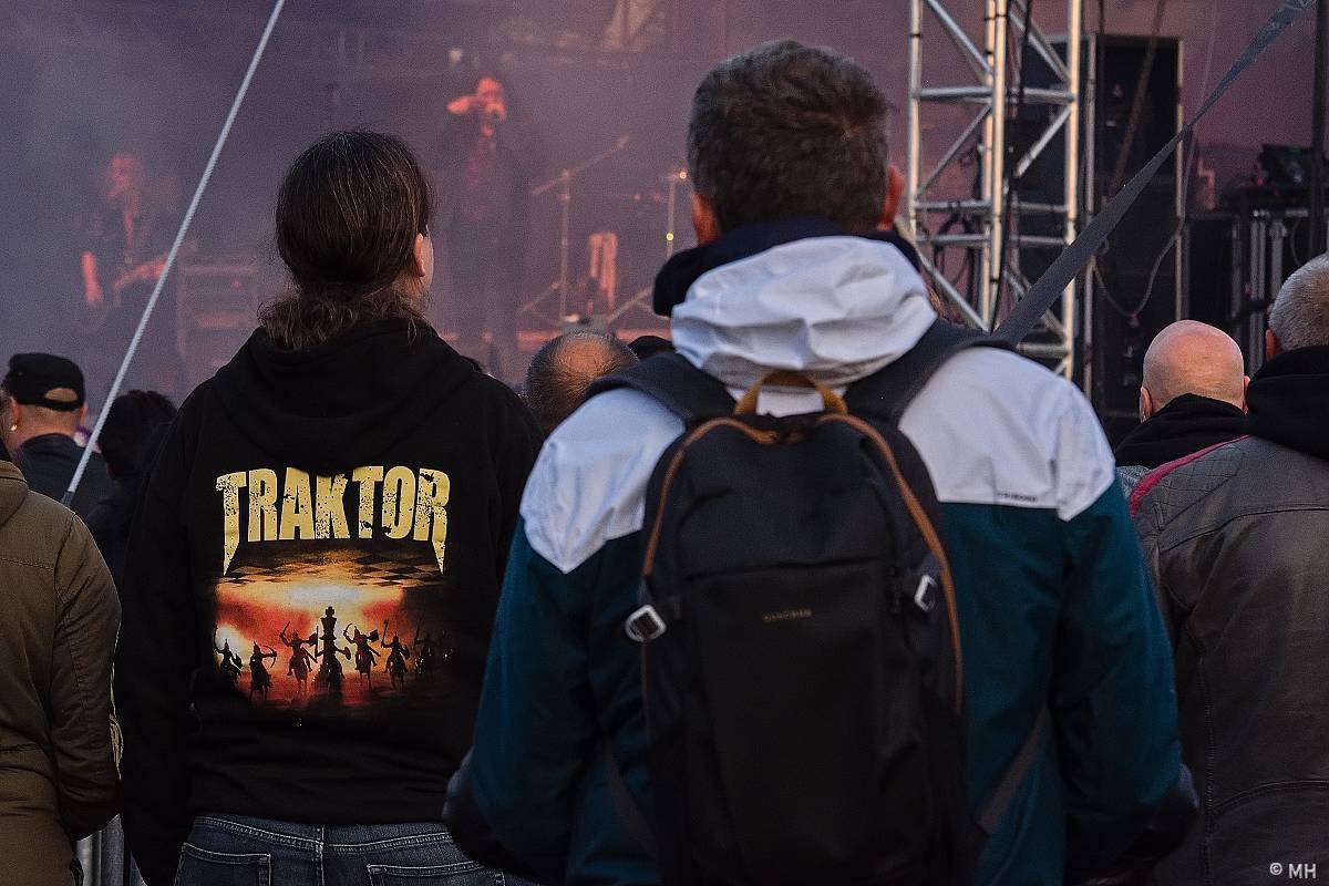 Festivalovou sezónu v Plzni zahájili Arakain, Traktor i Harlej