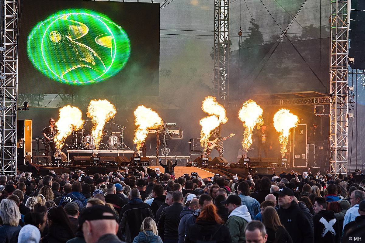 Festivalovou sezónu v Plzni zahájili Arakain, Traktor i Harlej