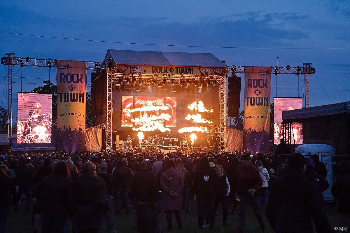 Festivalovou sezónu v Plzni zahájili Arakain, Traktor i Harlej