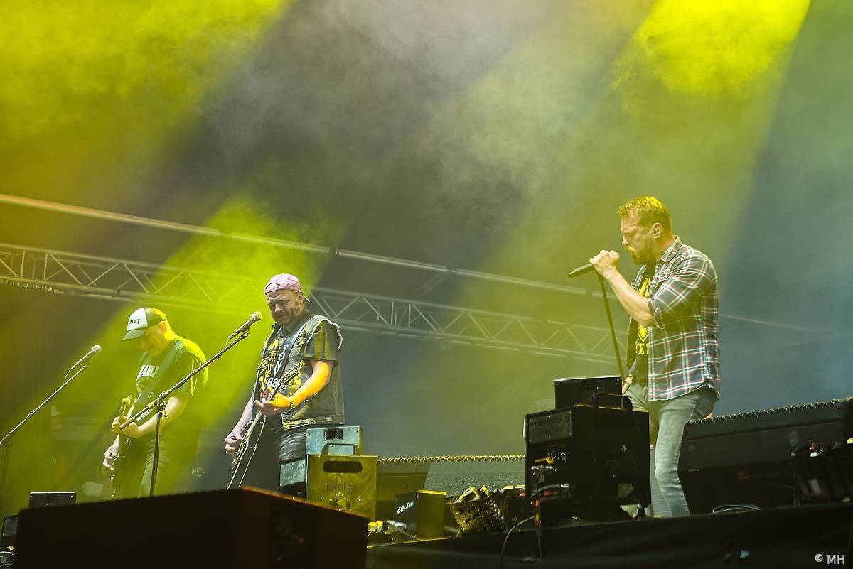 Festivalovou sezónu v Plzni zahájili Arakain, Traktor i Harlej