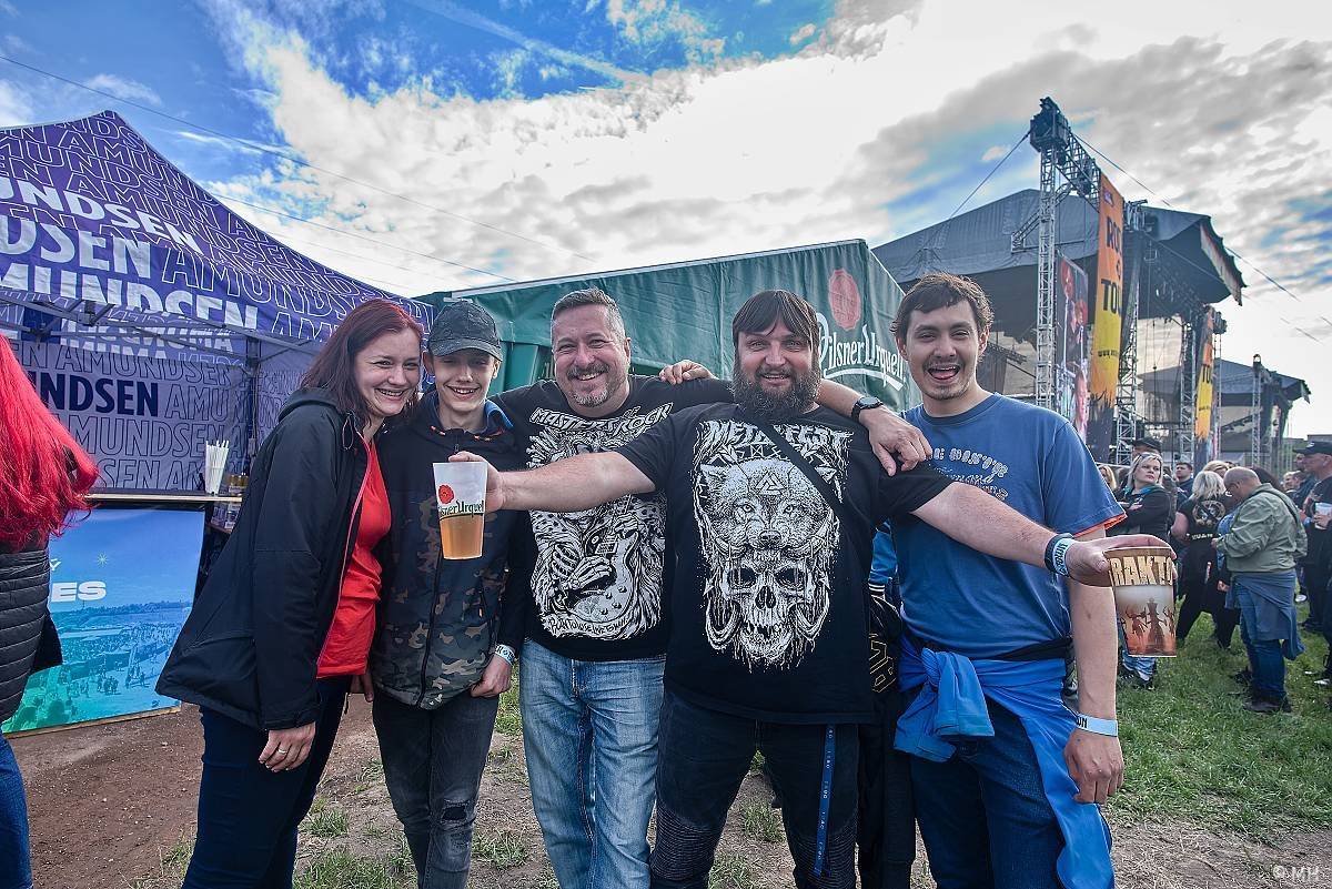 Festivalovou sezónu v Plzni zahájili Arakain, Traktor i Harlej