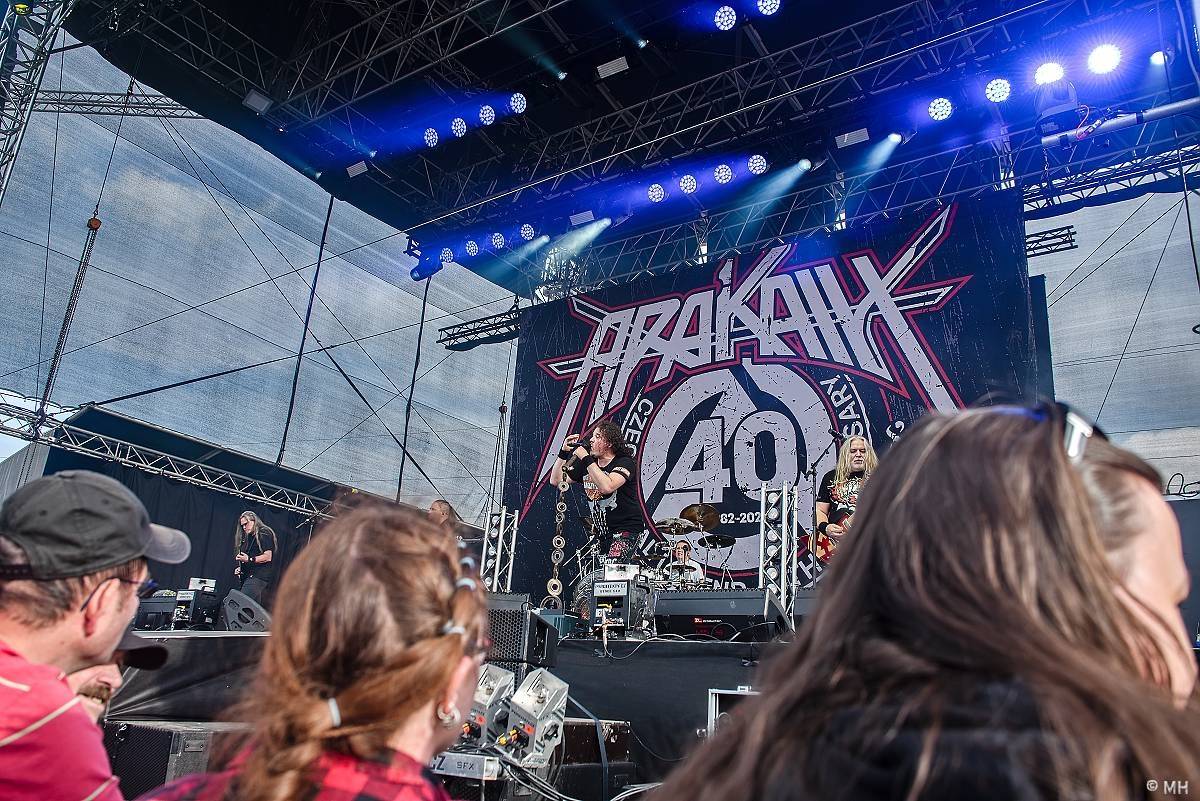 Festivalovou sezónu v Plzni zahájili Arakain, Traktor i Harlej