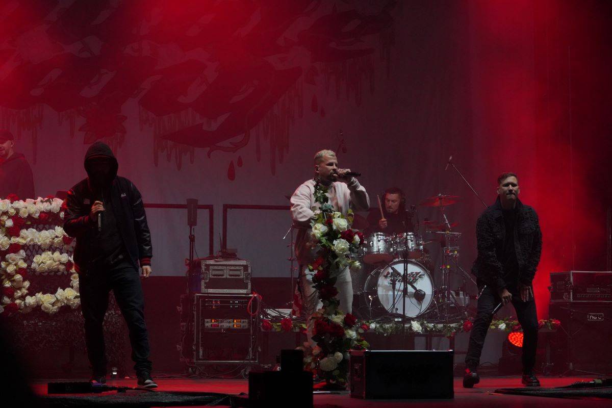 Marpo & Troublegang přivezli na ostravský Majáles ohnivou show, Mig 21 rozeskákali publium