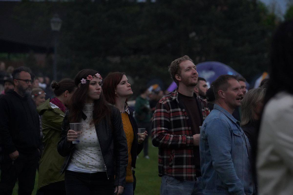 Marpo & Troublegang přivezli na ostravský Majáles ohnivou show, Mig 21 rozeskákali publium