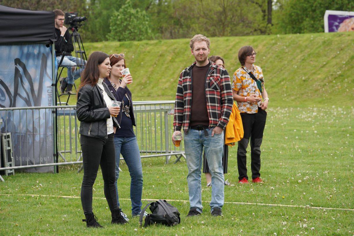 Marpo & Troublegang přivezli na ostravský Majáles ohnivou show, Mig 21 rozeskákali publium