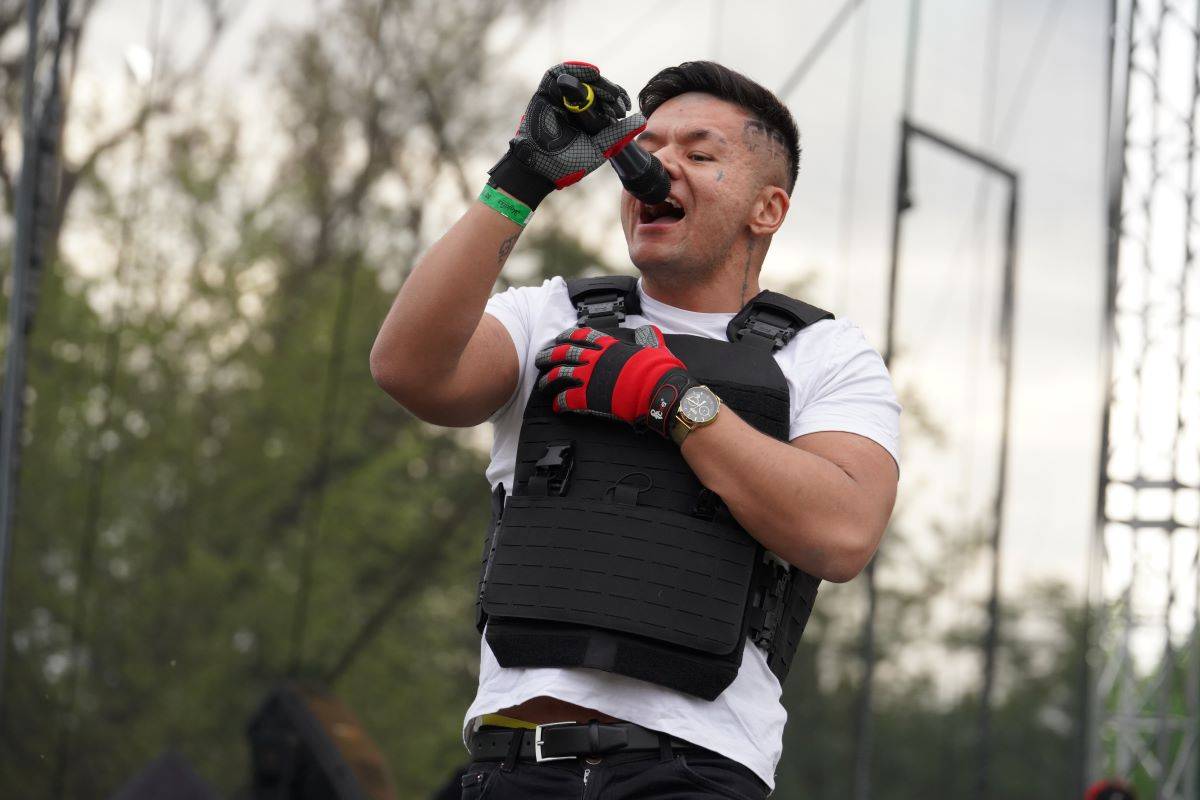 Marpo & Troublegang přivezli na ostravský Majáles ohnivou show, Mig 21 rozeskákali publium