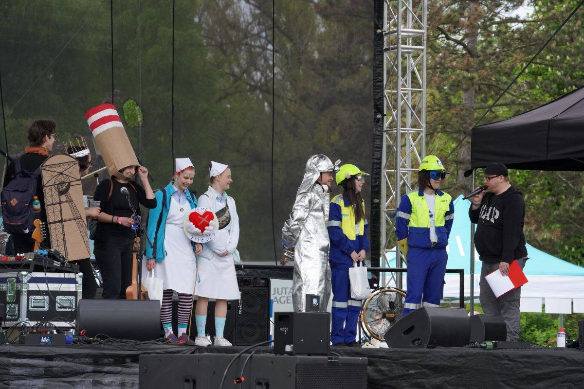 Marpo & Troublegang přivezli na ostravský Majáles ohnivou show, Mig 21 rozeskákali publium