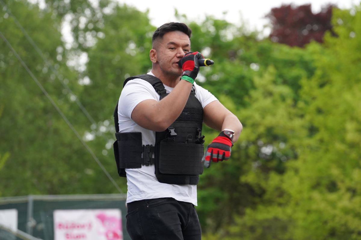 Marpo & Troublegang přivezli na ostravský Majáles ohnivou show, Mig 21 rozeskákali publium