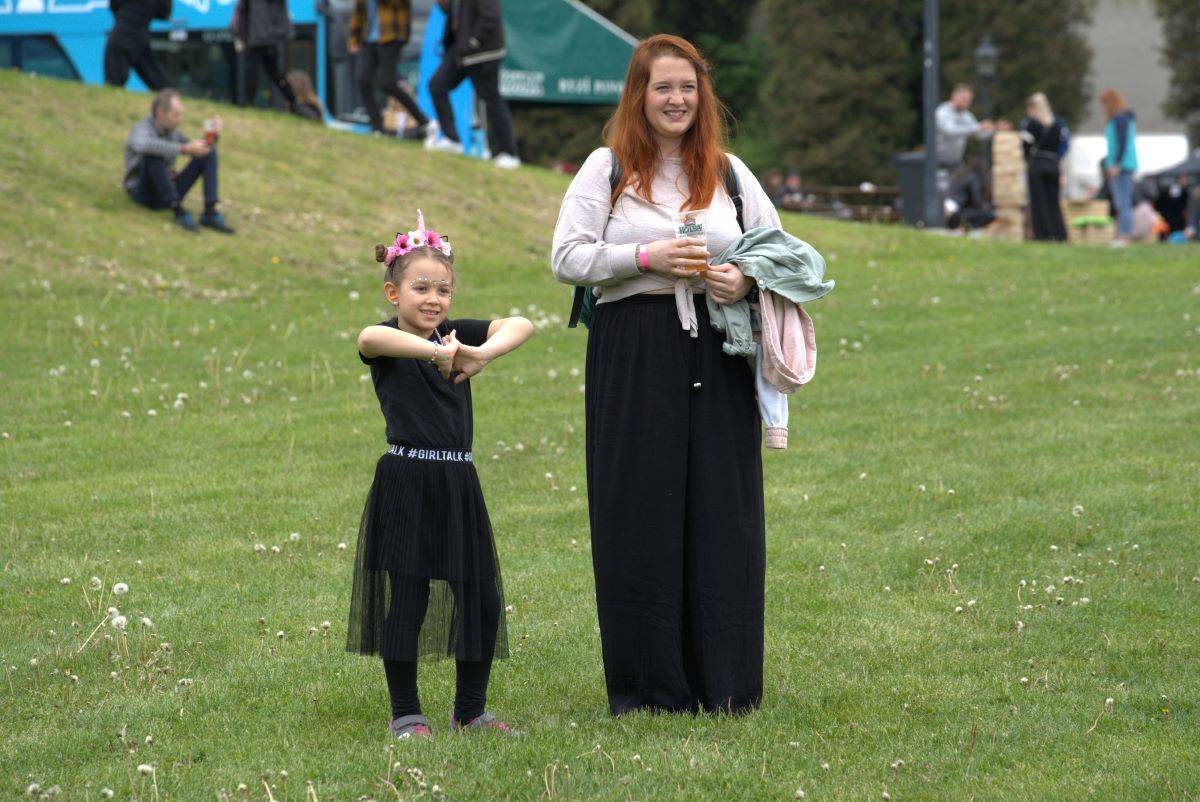 Marpo & Troublegang přivezli na ostravský Majáles ohnivou show, Mig 21 rozeskákali publium