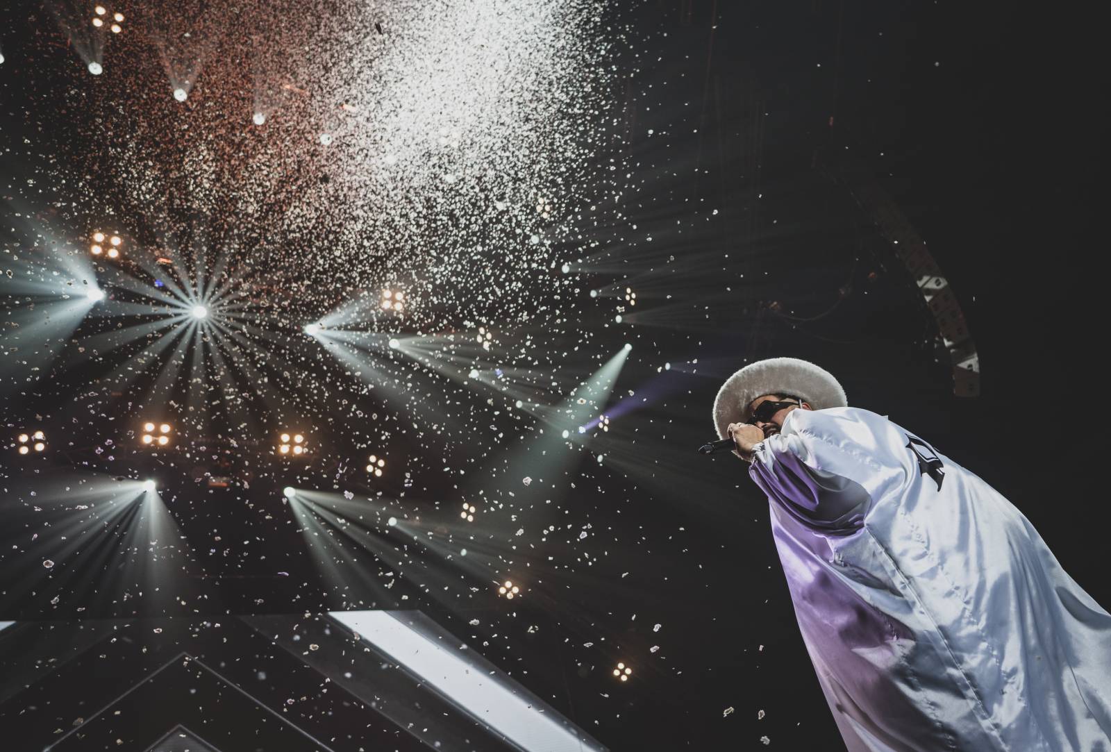 Kapitán Demo v O2 areně pokřtil album a griloval sele