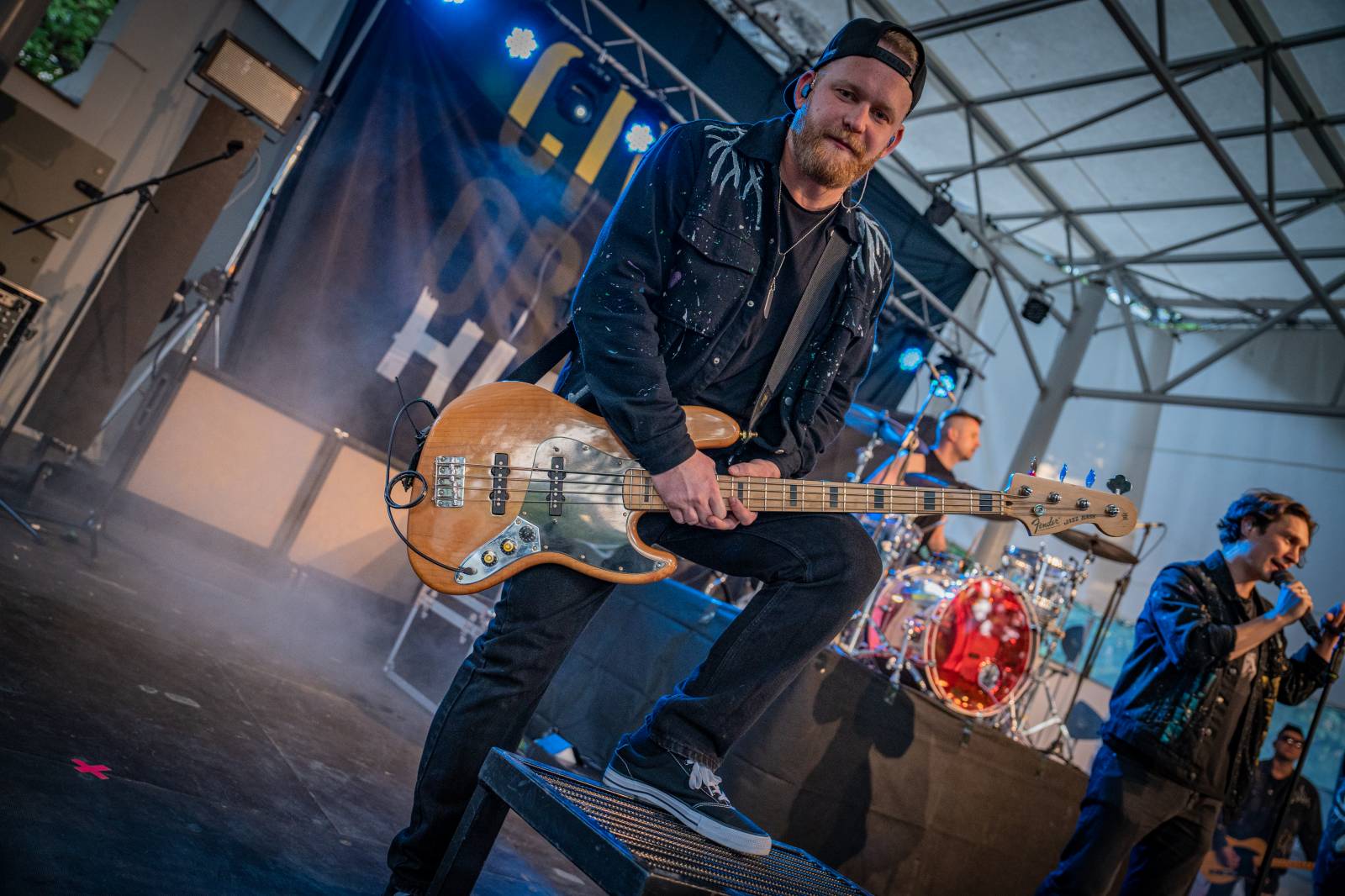 Civilní Obrana bavila pražskou Stromovku, jejím hostem byli Highland