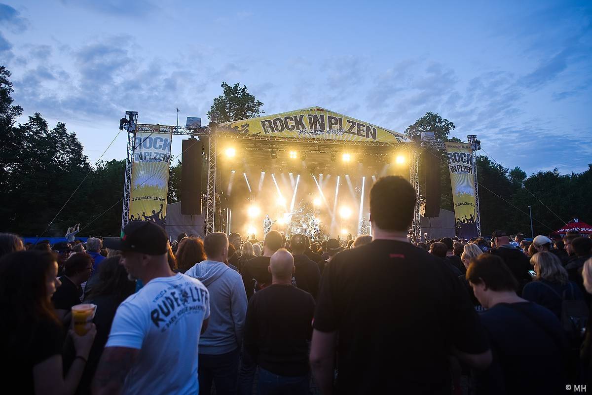 Plzeň patřila rocku, zahráli Škwor, Alkehol i Doga