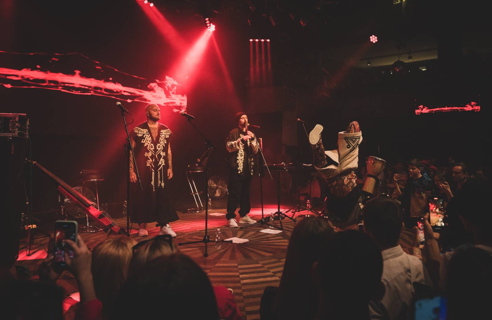 Kalush Orchestra vyprodala Lucerna Music Bar, fanoušky bavila mixem hudebních žánrů