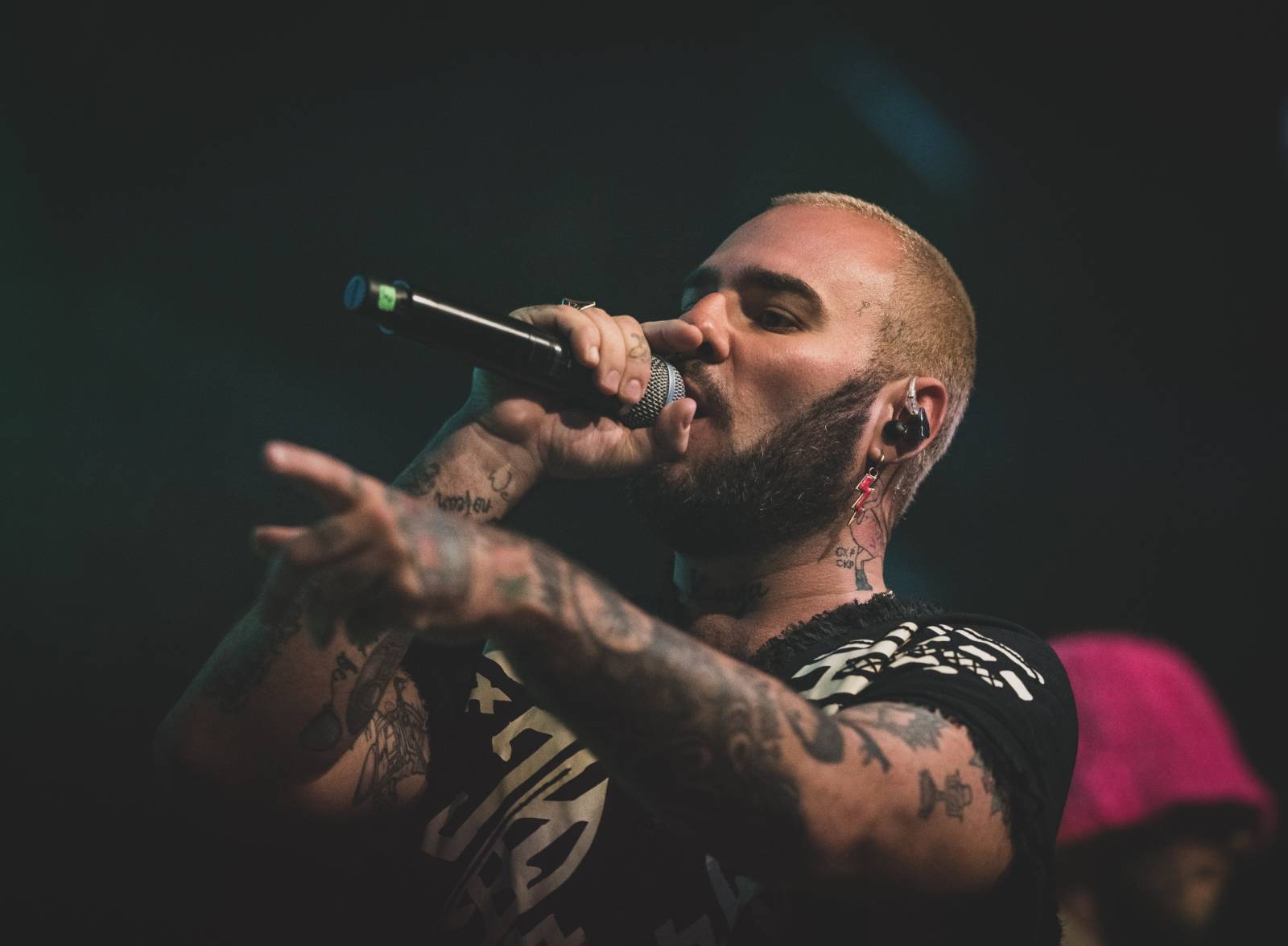 Kalush Orchestra vyprodala Lucerna Music Bar, fanoušky bavila mixem hudebních žánrů