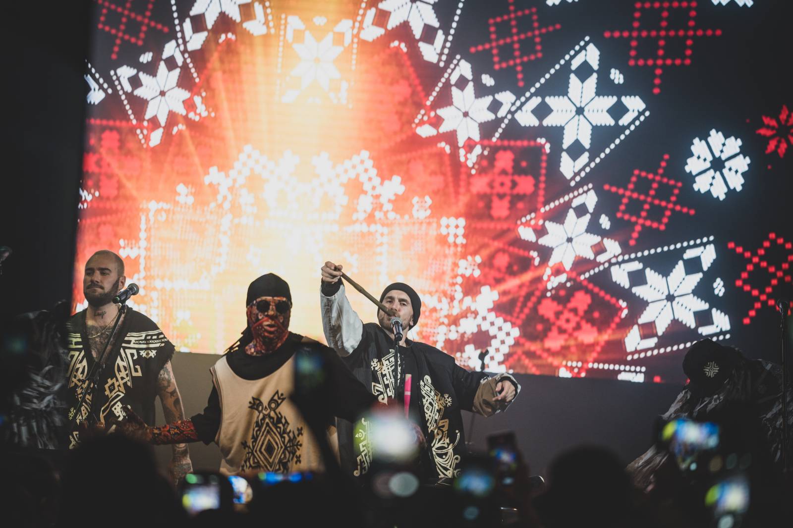 Kalush Orchestra vyprodala Lucerna Music Bar, fanoušky bavila mixem hudebních žánrů