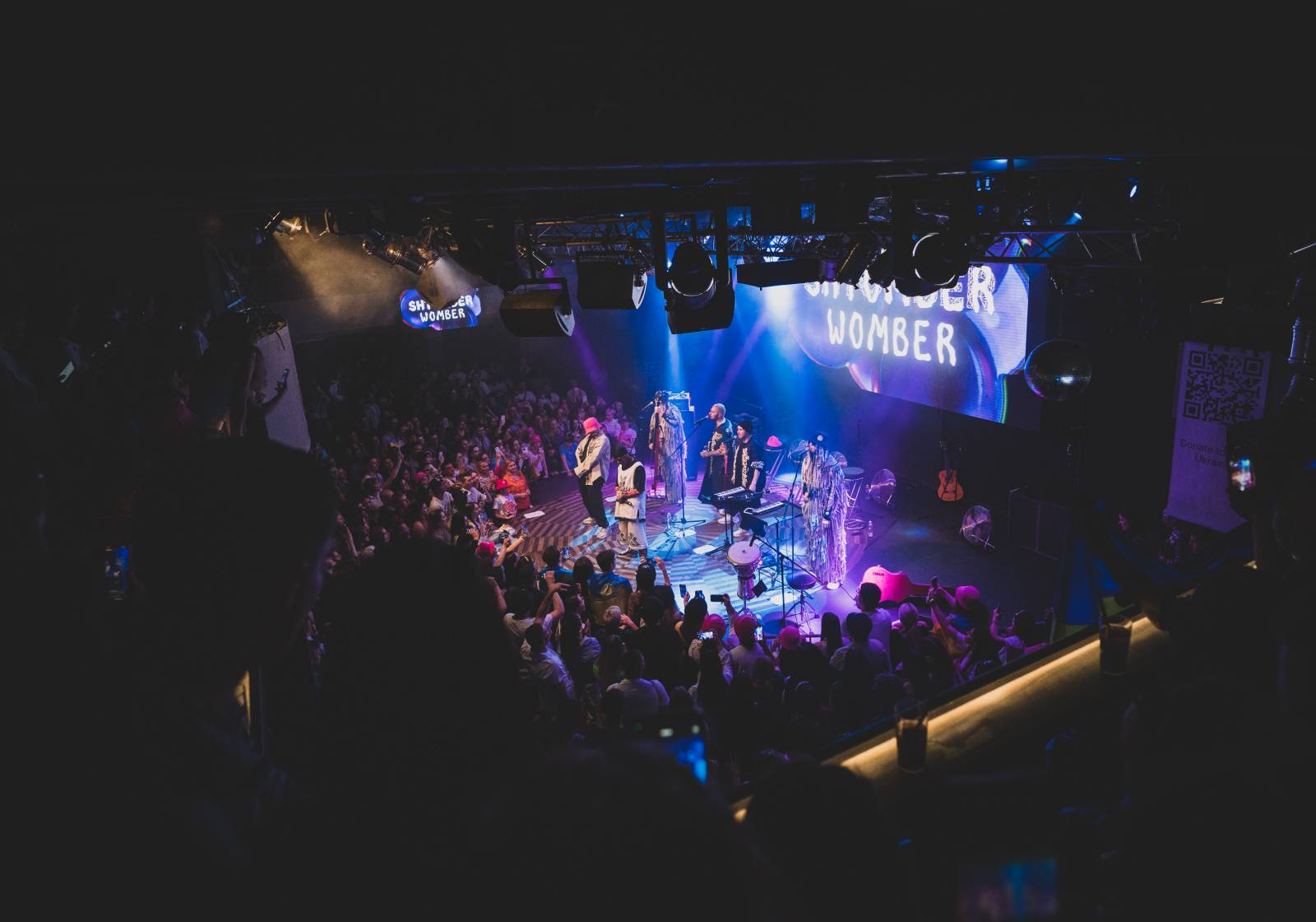 Kalush Orchestra vyprodala Lucerna Music Bar, fanoušky bavila mixem hudebních žánrů