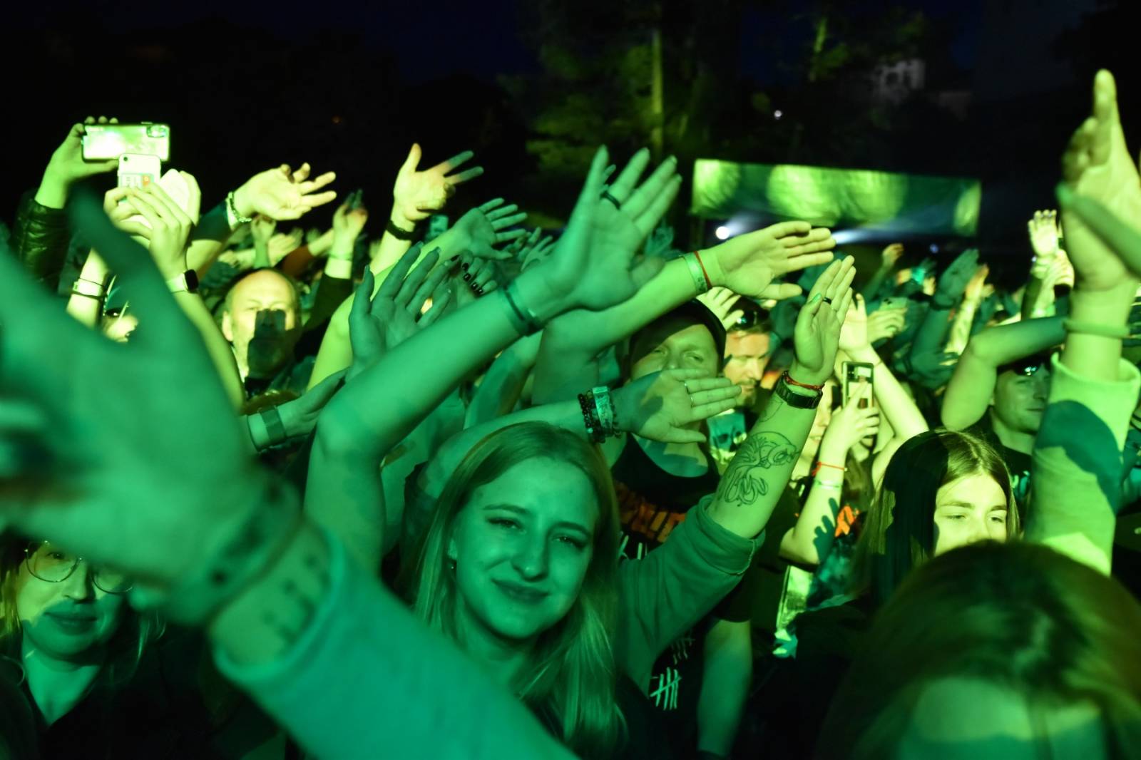 Rybičky 48 oslavily dvacetiny doma, popřáli jim Voxel či Imodium