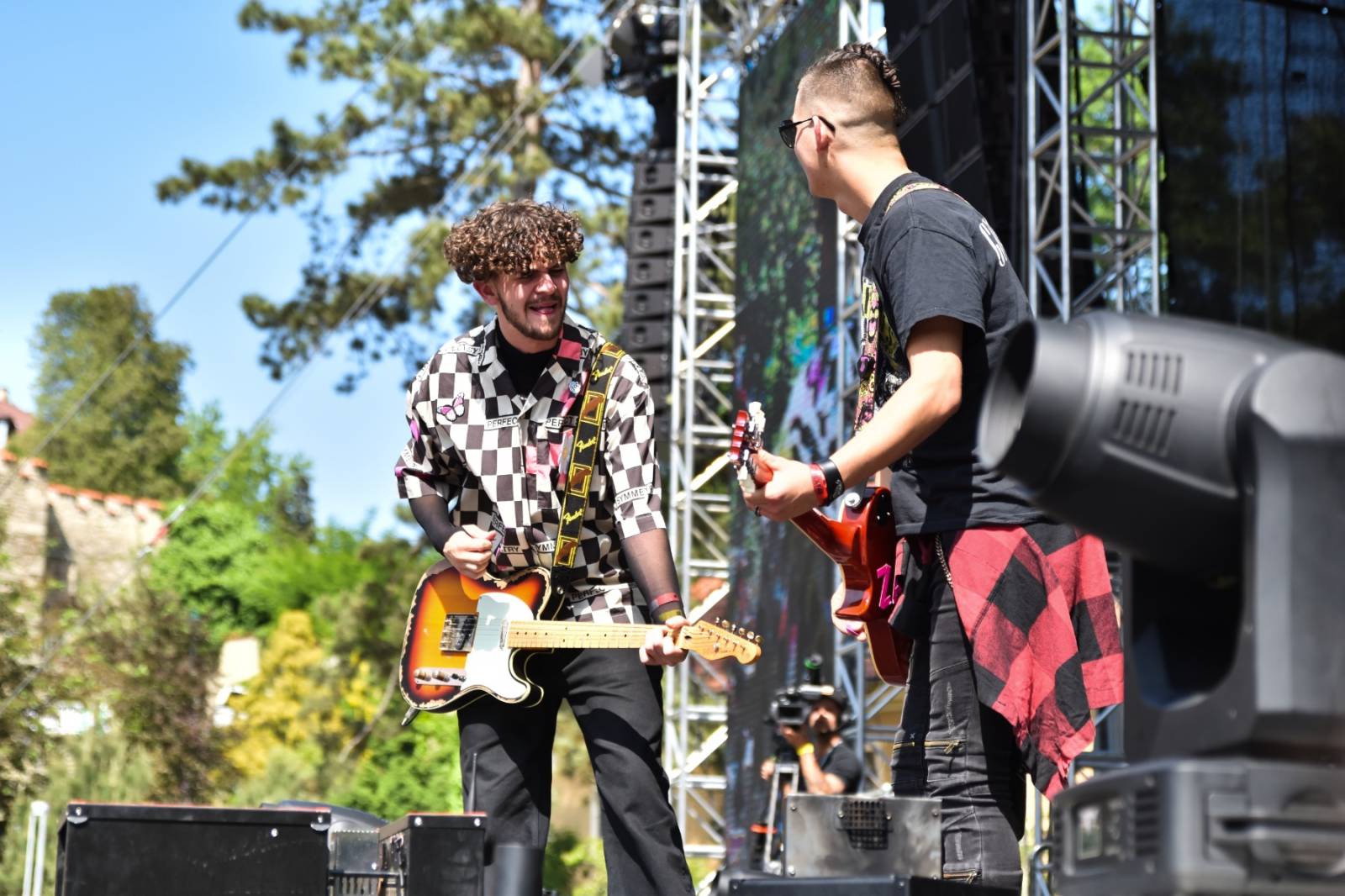 Rybičky 48 oslavily dvacetiny doma, popřáli jim Voxel či Imodium