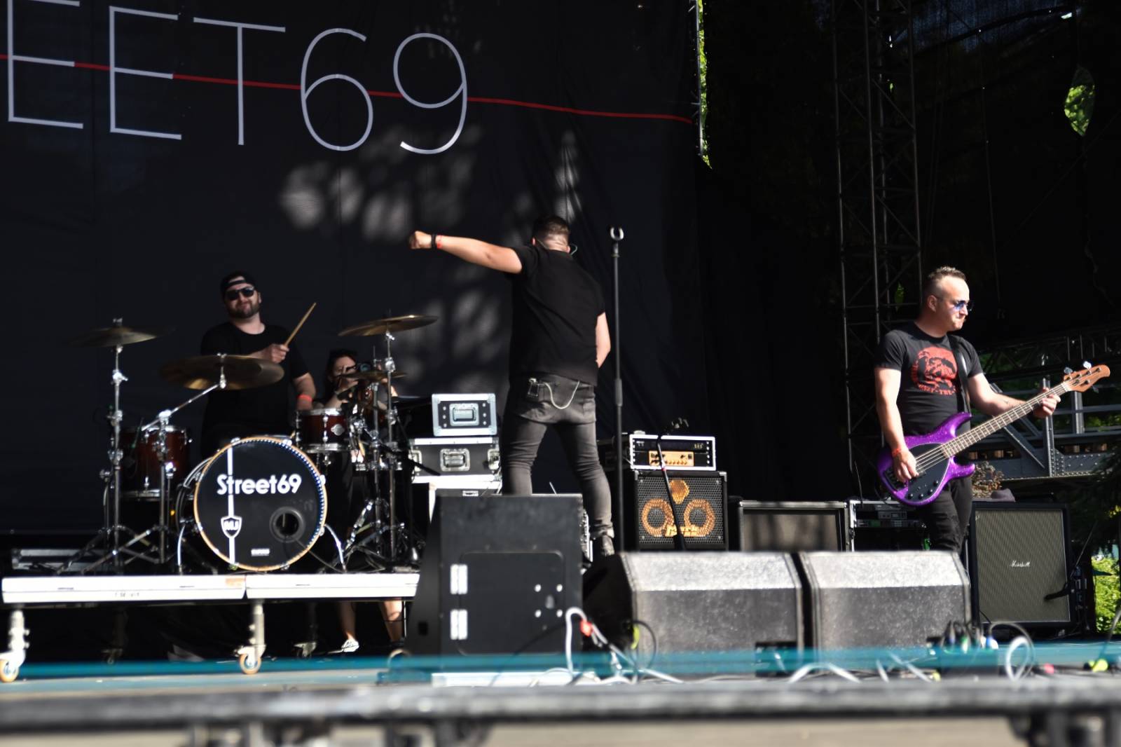 Rybičky 48 oslavily dvacetiny doma, popřáli jim Voxel či Imodium