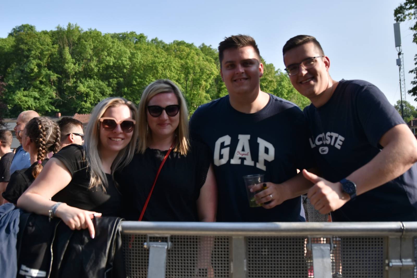 Rybičky 48 oslavily dvacetiny doma, popřáli jim Voxel či Imodium