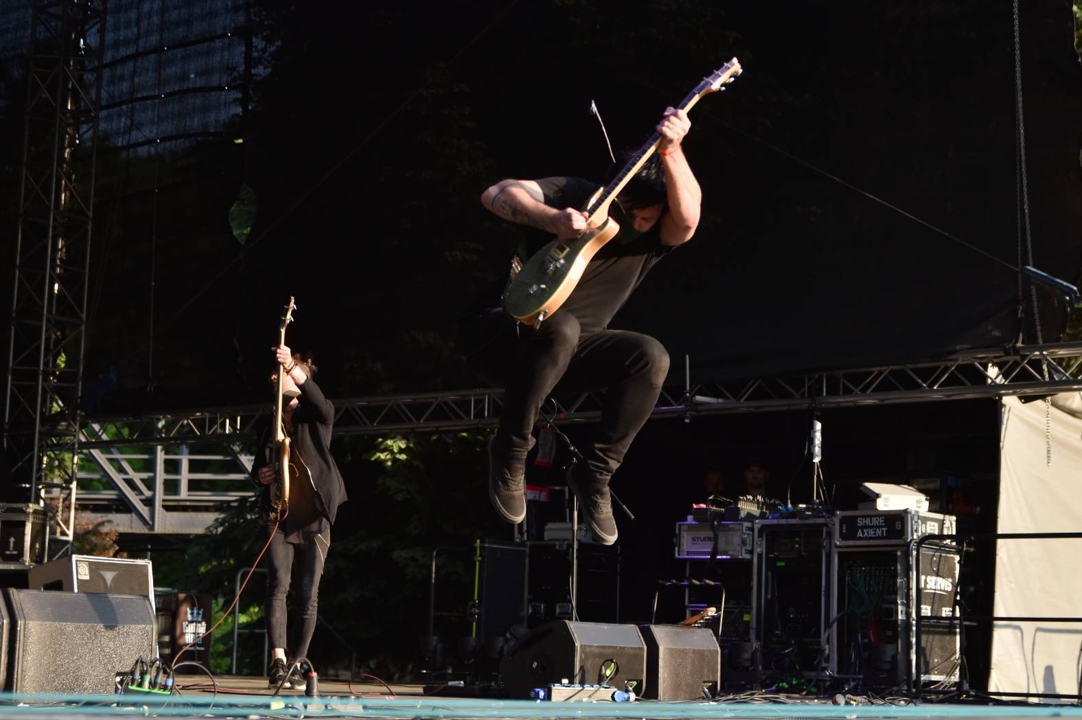 Rybičky 48 oslavily dvacetiny doma, popřáli jim Voxel či Imodium