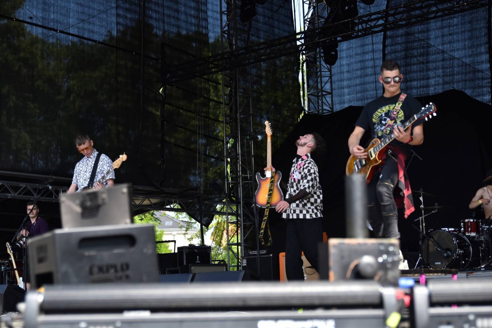 Rybičky 48 oslavily dvacetiny doma, popřáli jim Voxel či Imodium