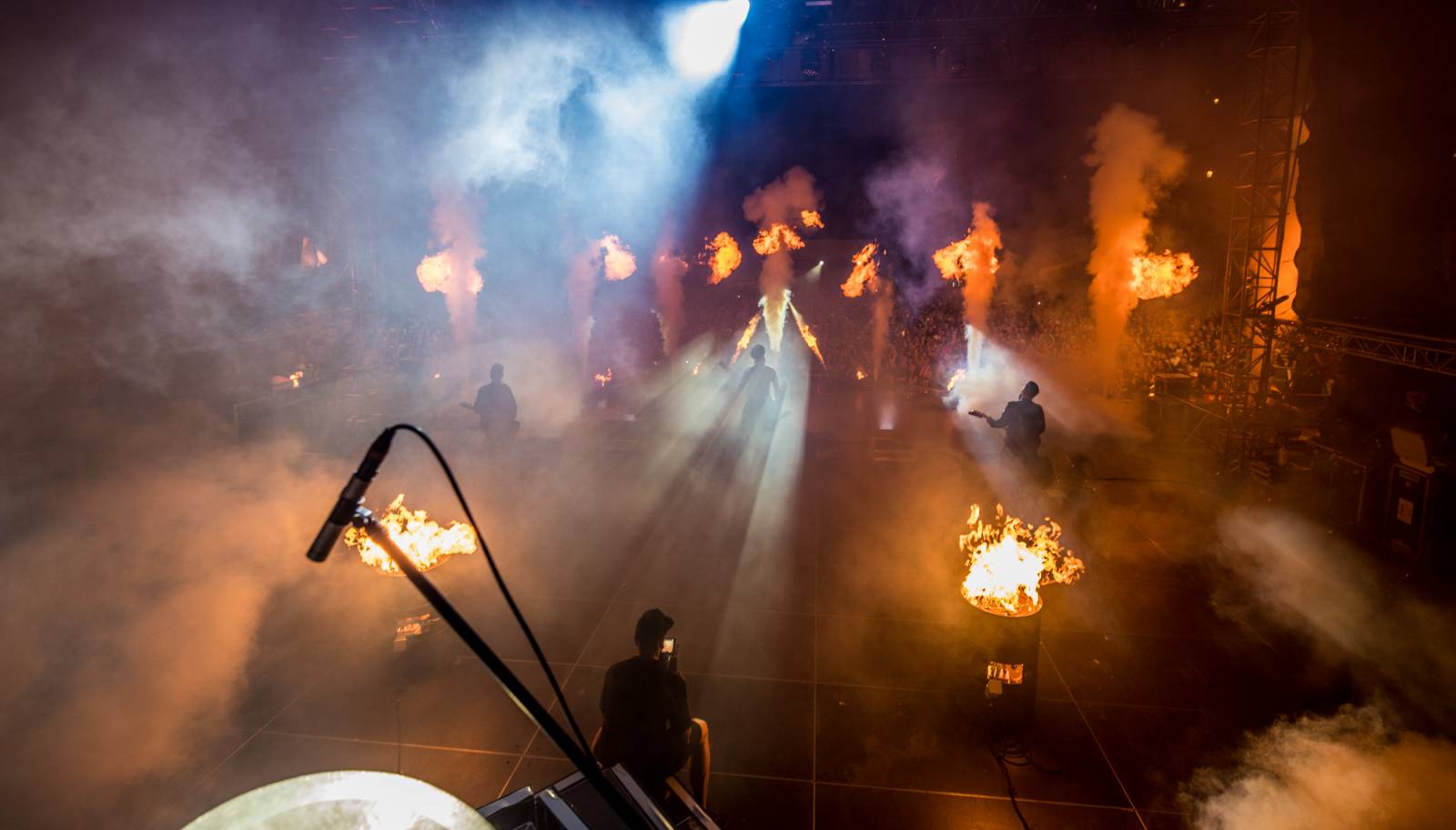 Show plná ohňostrojů a pyrotechniky. Rybičky 48 to rozbalily doma v Kutné Hoře