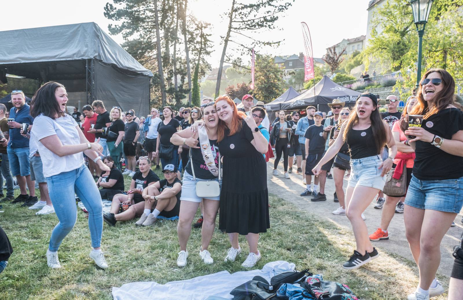 Show plná ohňostrojů a pyrotechniky. Rybičky 48 to rozbalily doma v Kutné Hoře