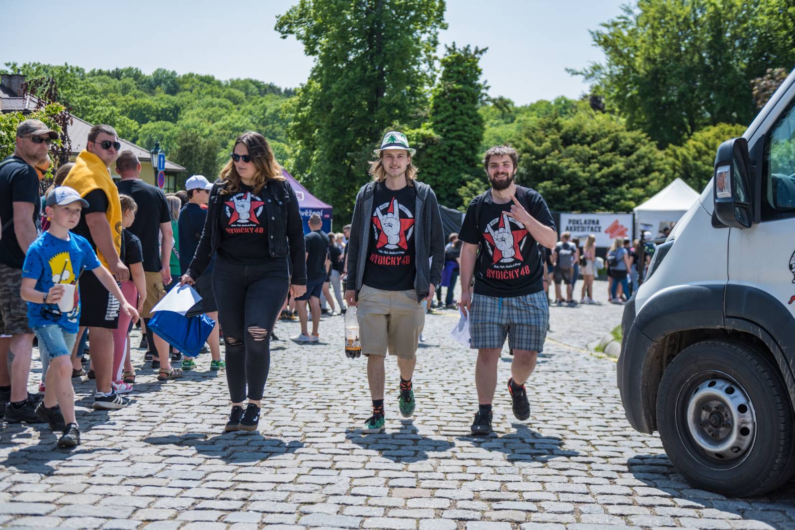 Show plná ohňostrojů a pyrotechniky. Rybičky 48 to rozbalily doma v Kutné Hoře