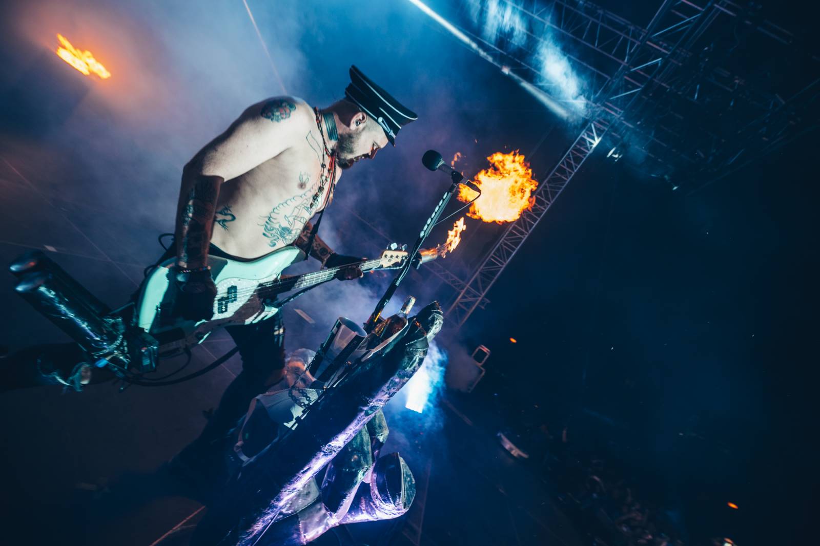 Show plná ohňostrojů a pyrotechniky. Rybičky 48 to rozbalily doma v Kutné Hoře