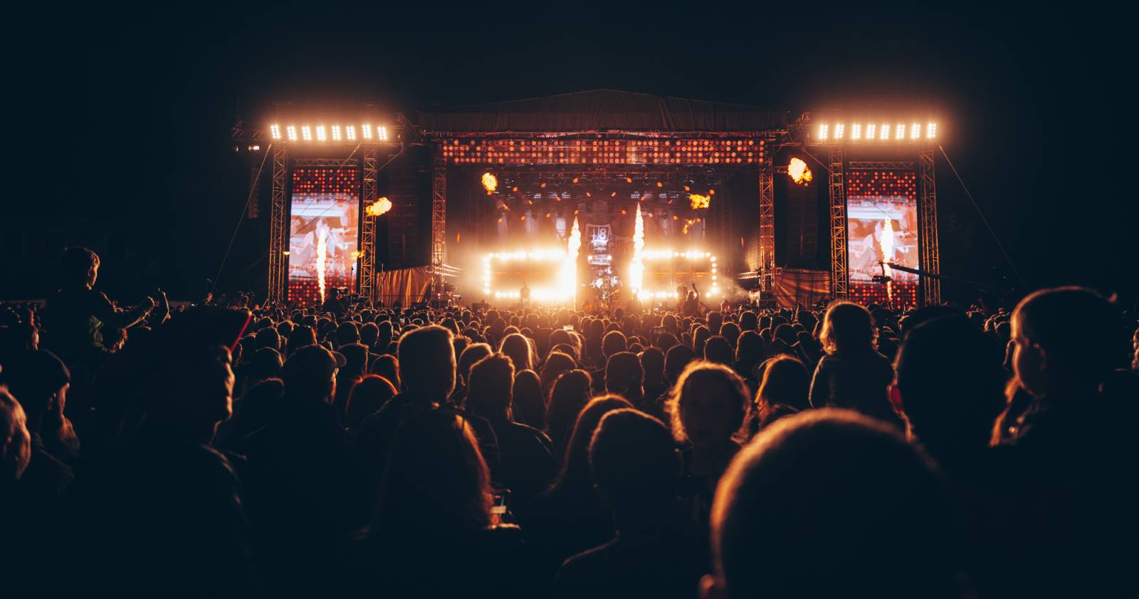 Show plná ohňostrojů a pyrotechniky. Rybičky 48 to rozbalily doma v Kutné Hoře