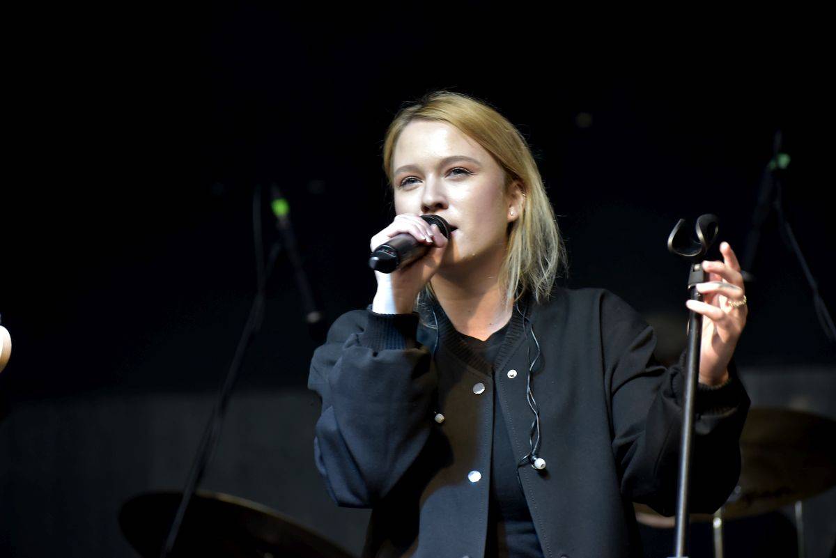 Kosheen zahájili turné po Česku, fanoušky bavili v Riegrových sadech