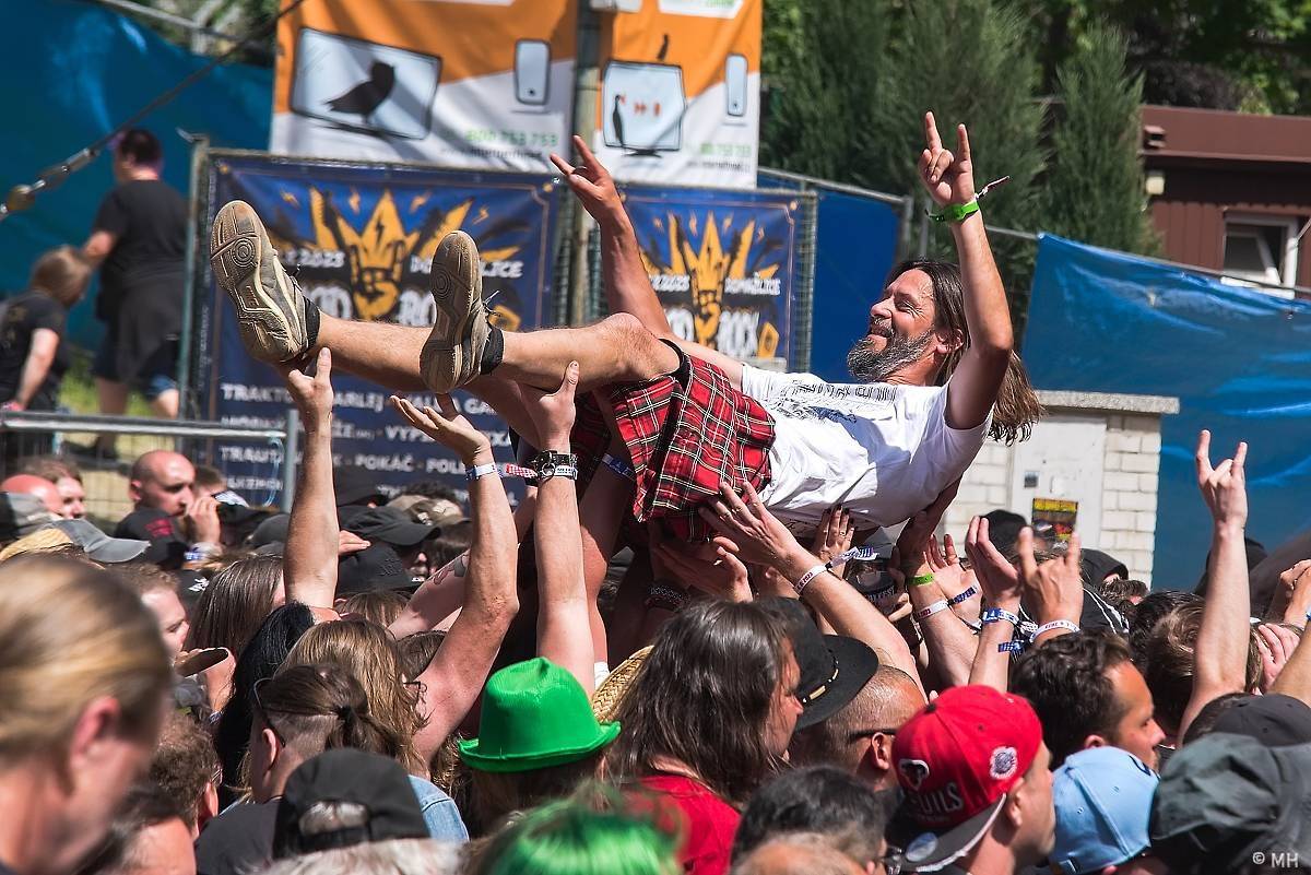 Druhý den Metalfestu kázali Powerwolf, rozjeli to také Korpiklaani a Turmion Kätilöt