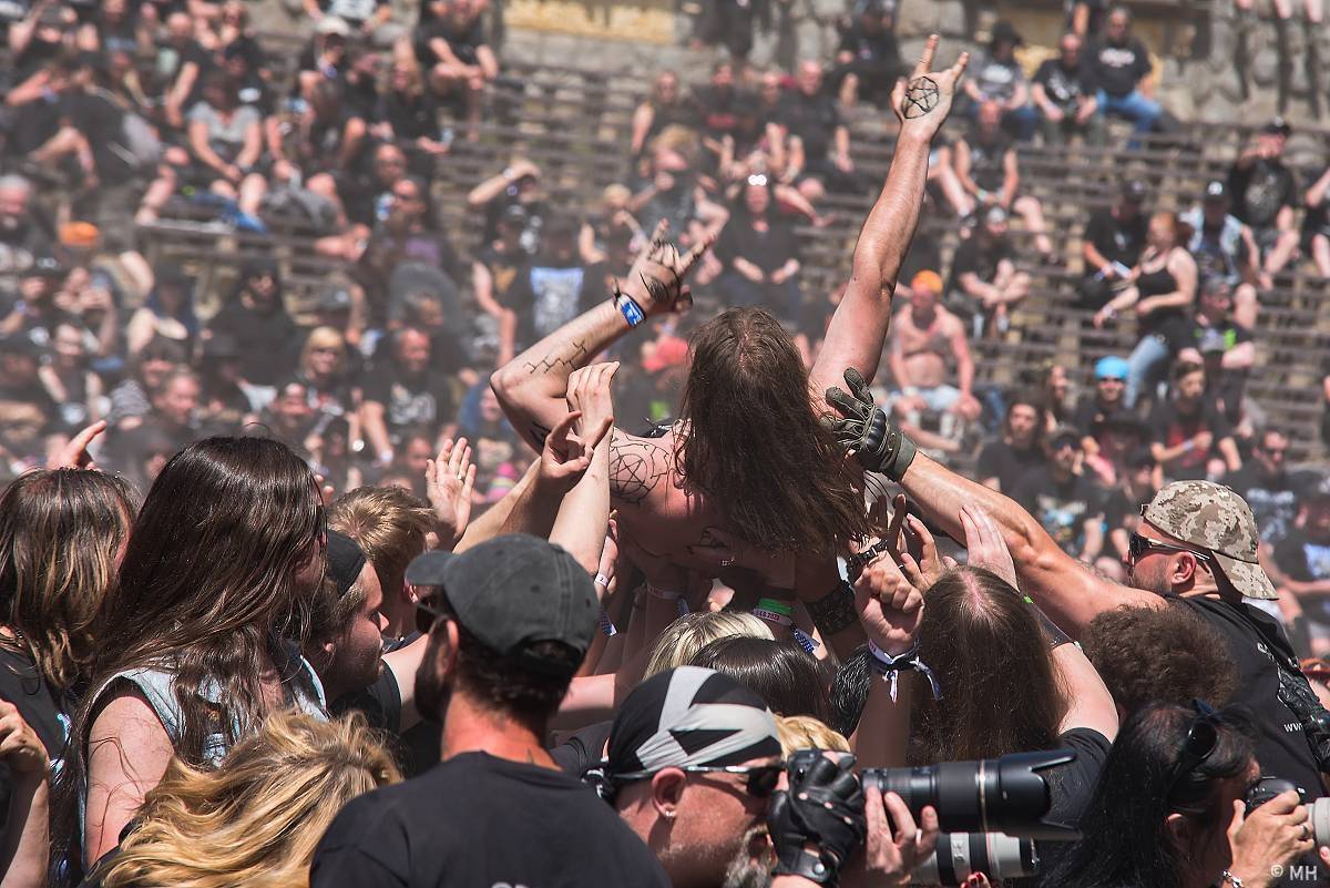 Druhý den Metalfestu kázali Powerwolf, rozjeli to také Korpiklaani a Turmion Kätilöt