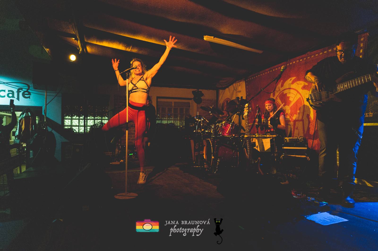 Gaia Mesiah zavítala do Plzně, odehrála energickou a divokou show