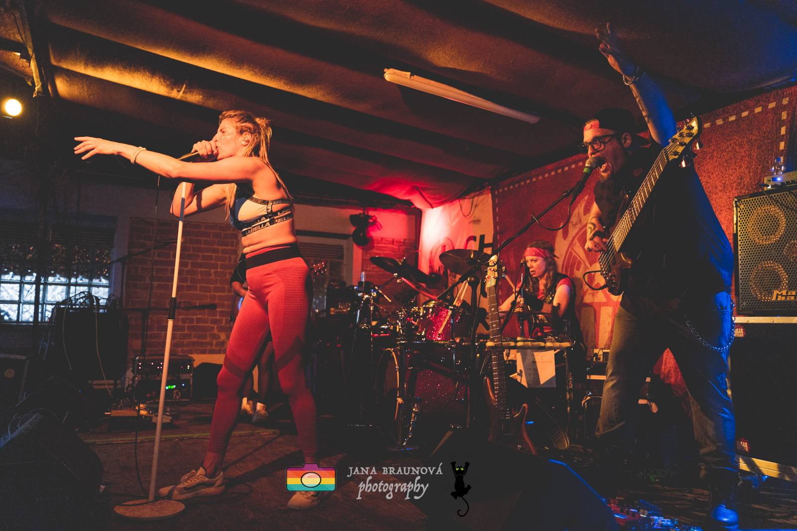 Gaia Mesiah zavítala do Plzně, odehrála energickou a divokou show