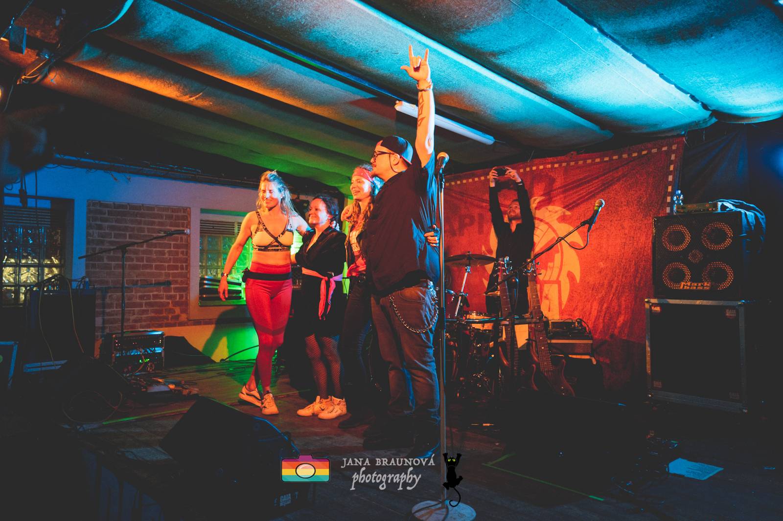 Gaia Mesiah zavítala do Plzně, odehrála energickou a divokou show