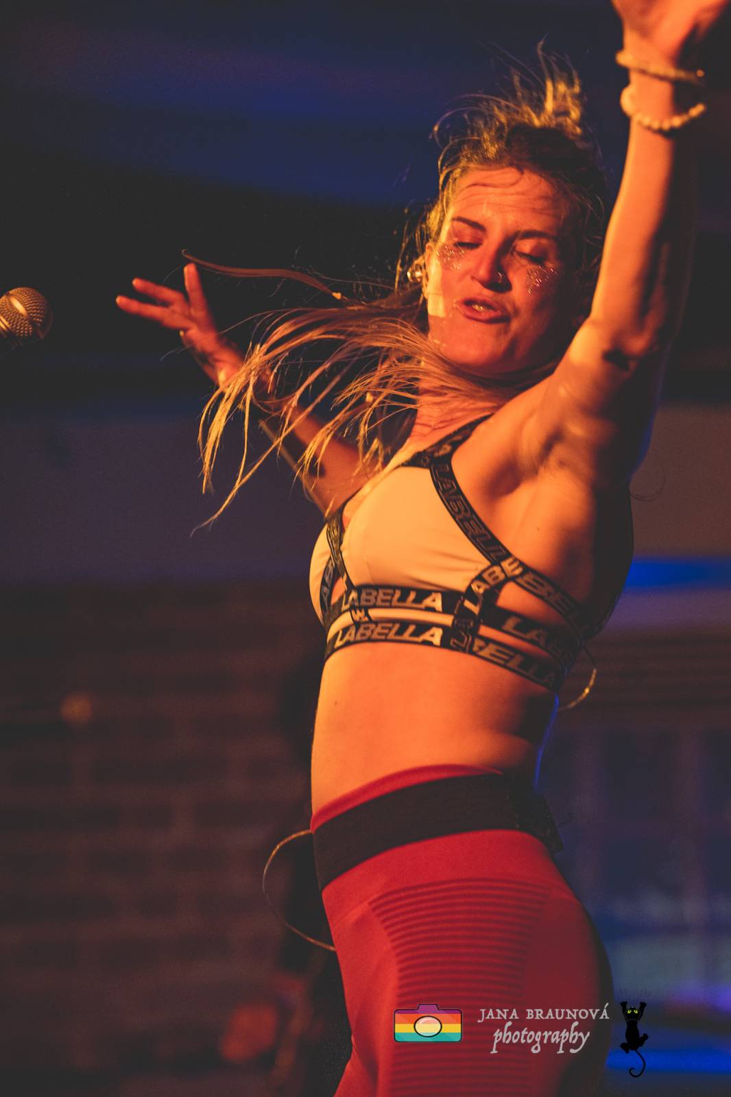 Gaia Mesiah zavítala do Plzně, odehrála energickou a divokou show