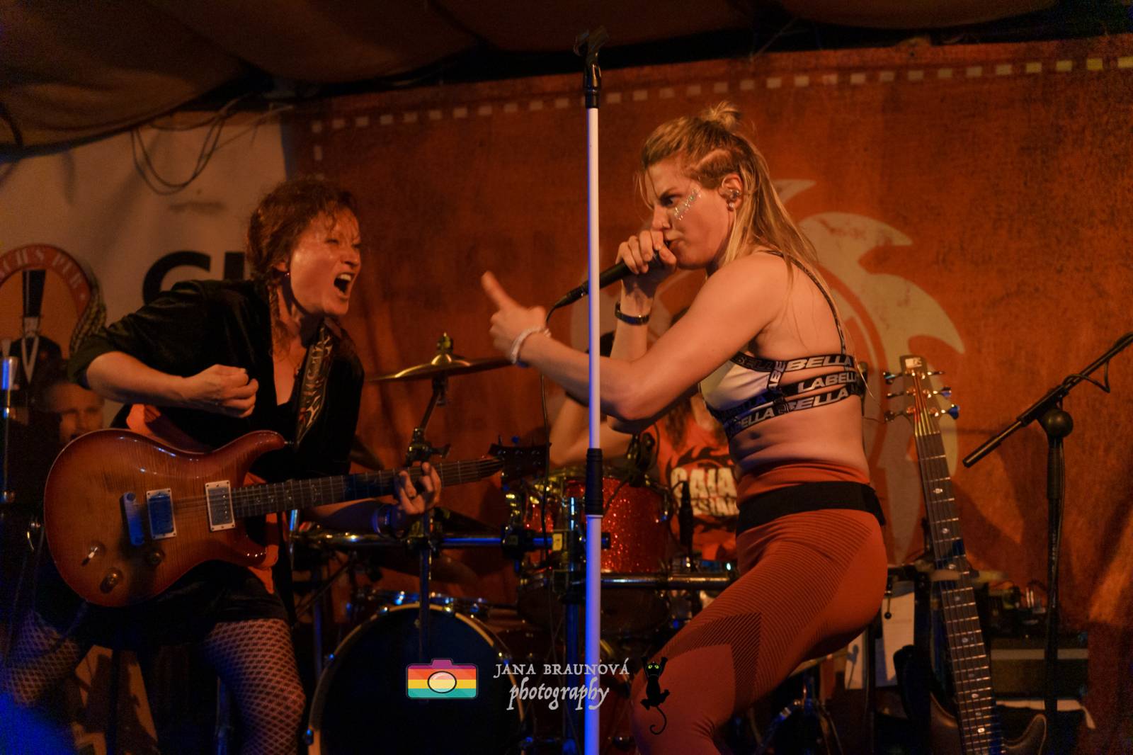 Gaia Mesiah zavítala do Plzně, odehrála energickou a divokou show