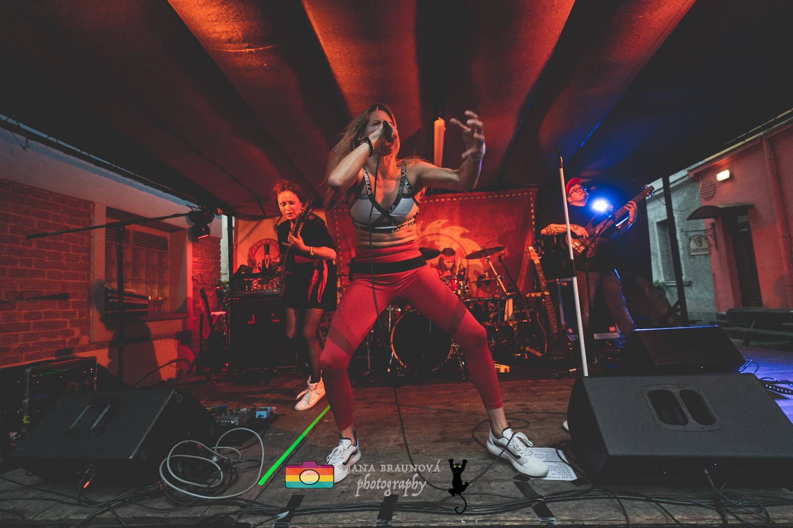 Gaia Mesiah zavítala do Plzně, odehrála energickou a divokou show