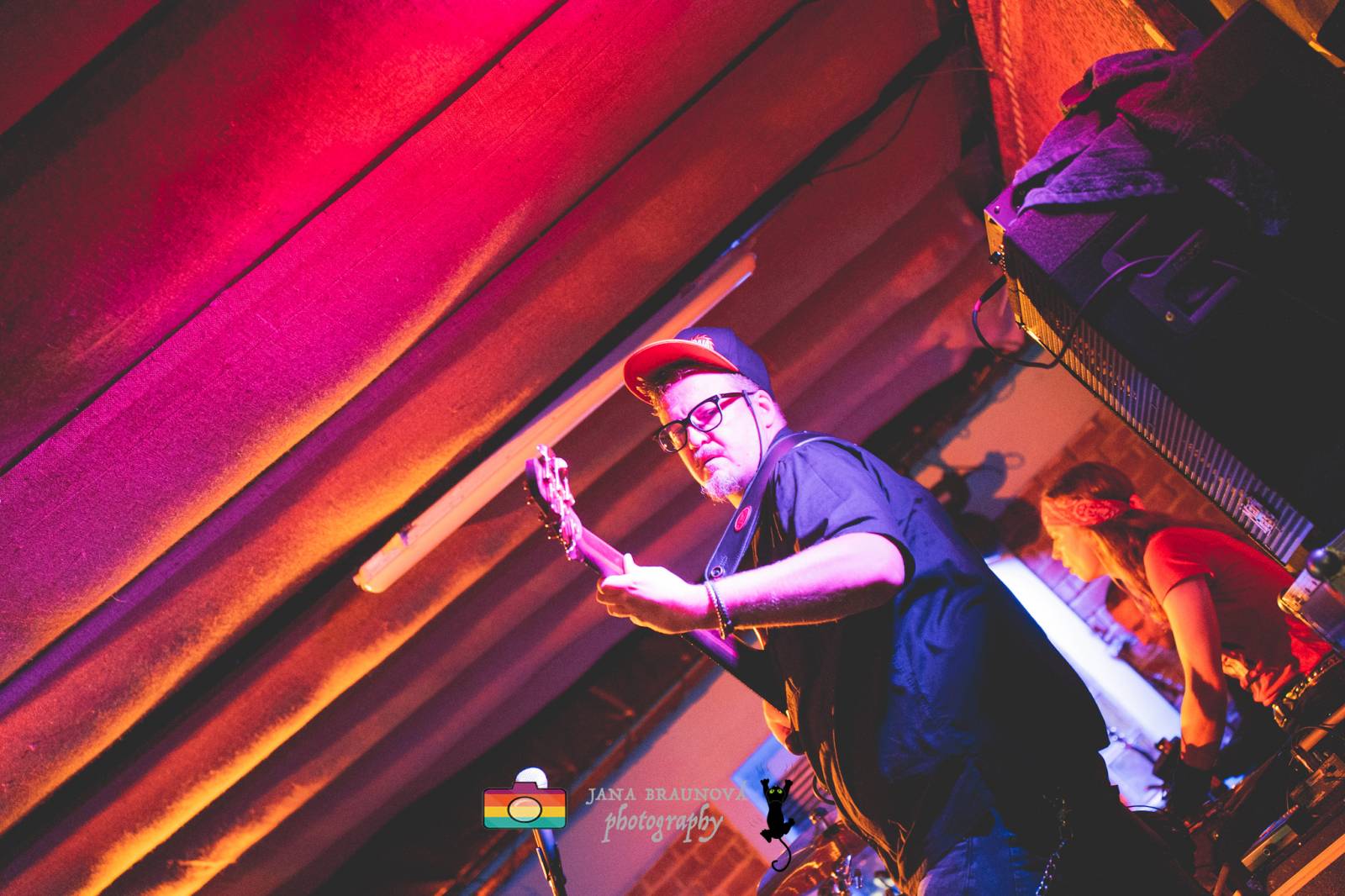 Gaia Mesiah zavítala do Plzně, odehrála energickou a divokou show