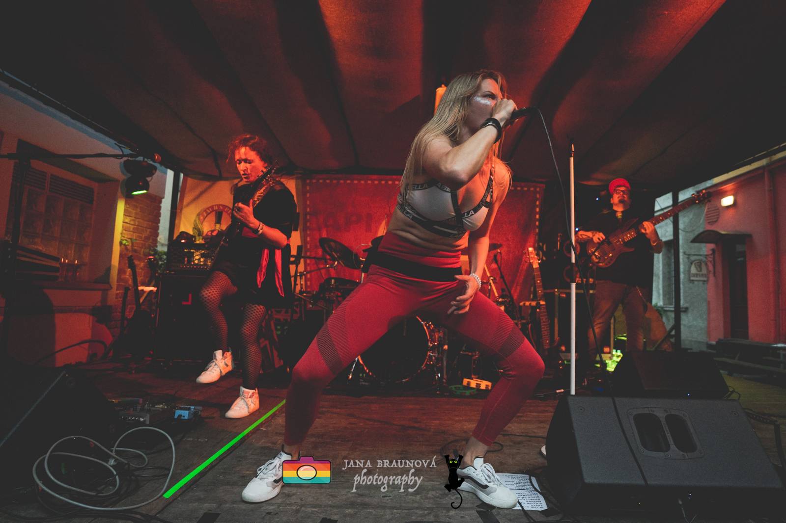 Gaia Mesiah zavítala do Plzně, odehrála energickou a divokou show