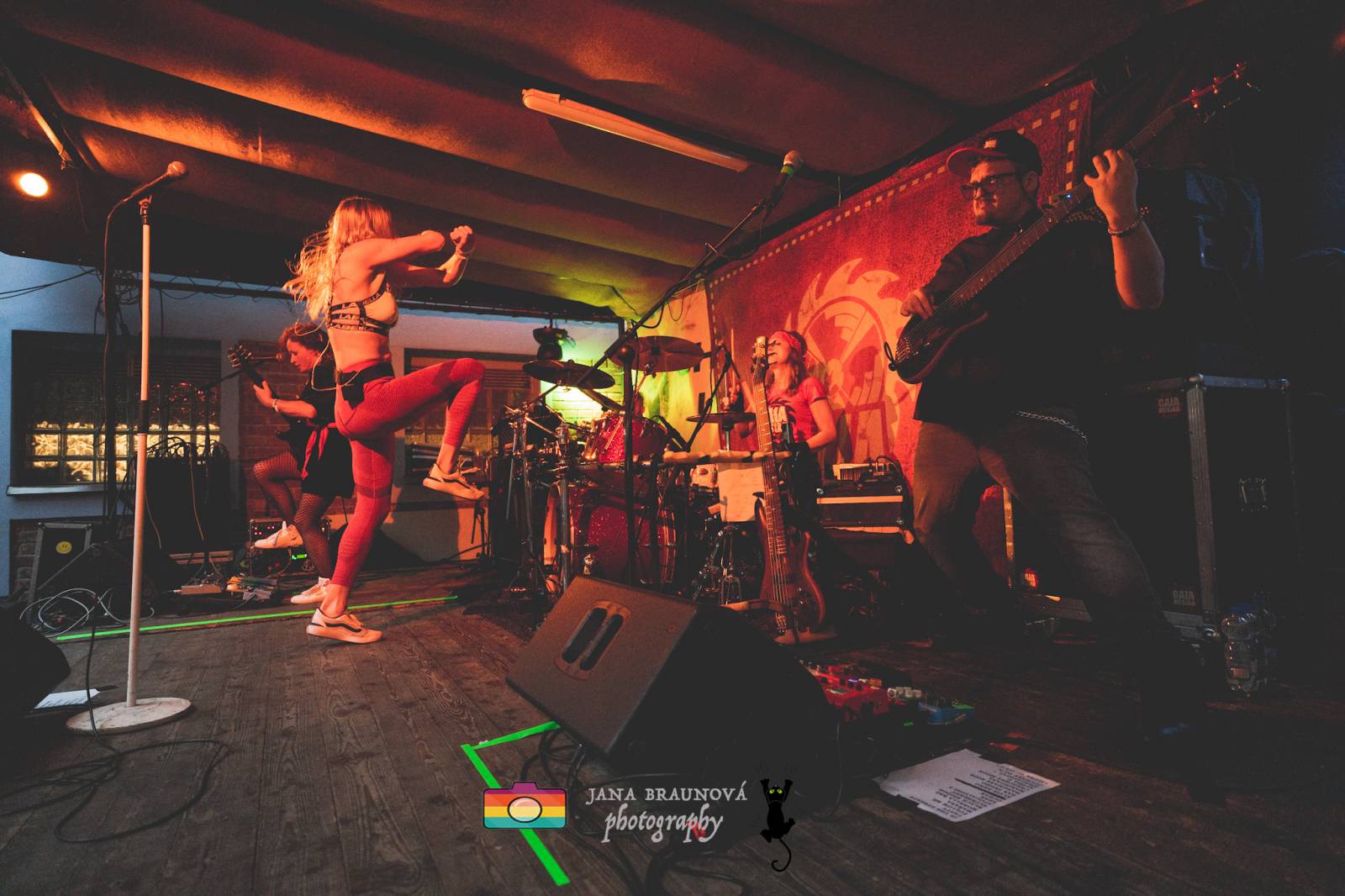 Gaia Mesiah zavítala do Plzně, odehrála energickou a divokou show