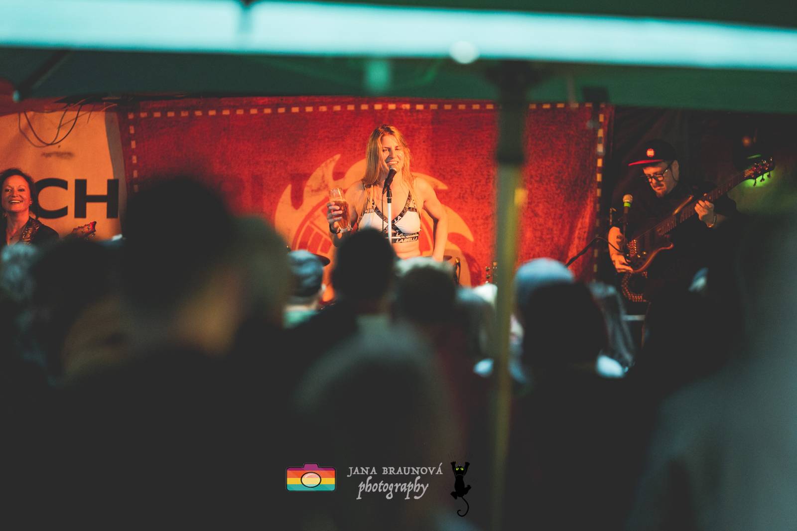 Gaia Mesiah zavítala do Plzně, odehrála energickou a divokou show