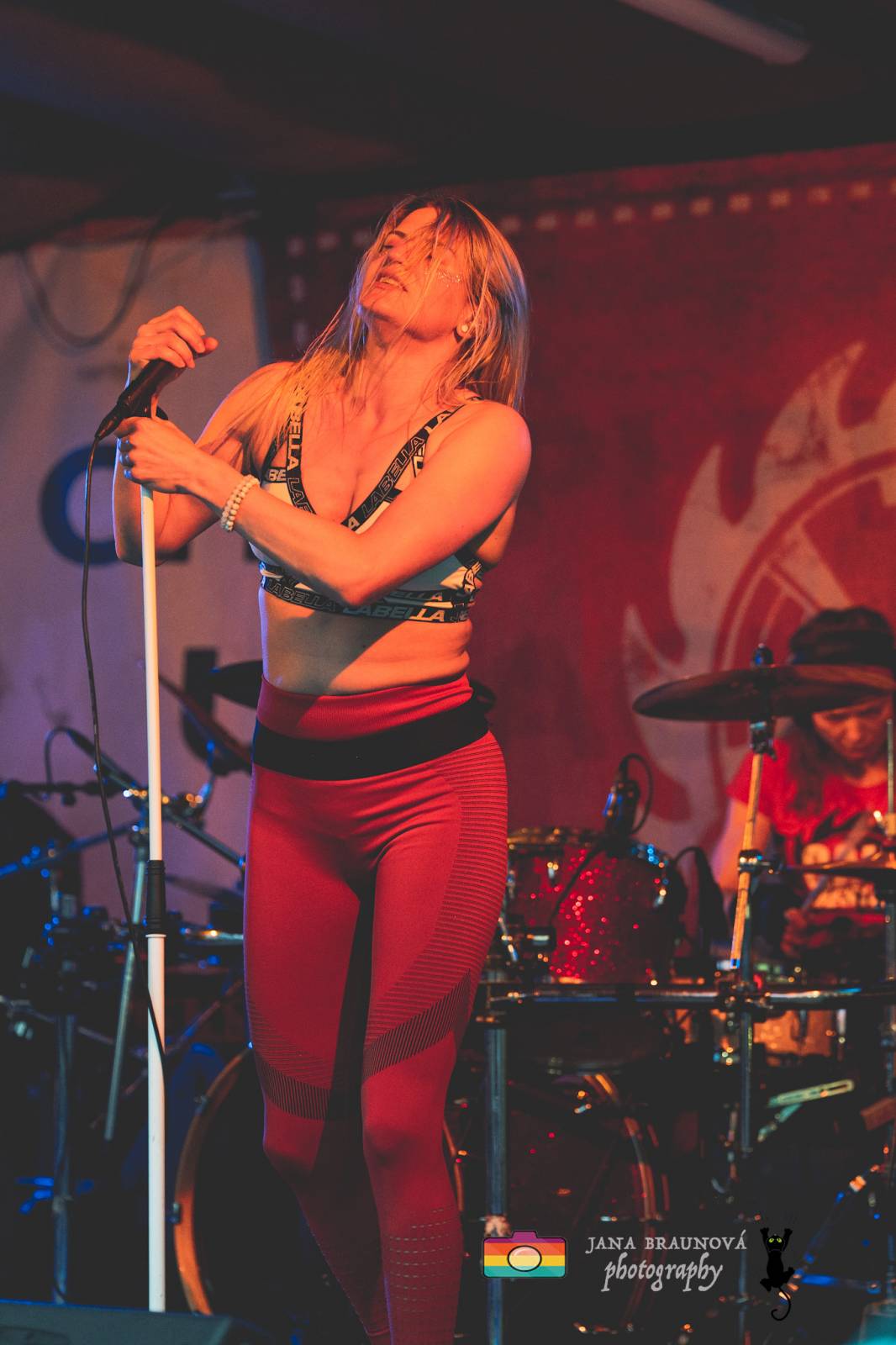 Gaia Mesiah zavítala do Plzně, odehrála energickou a divokou show