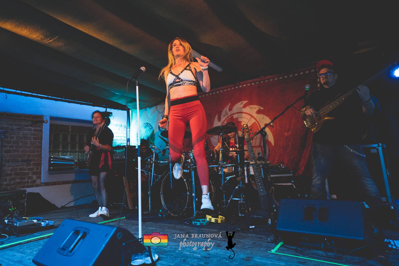 Gaia Mesiah zavítala do Plzně, odehrála energickou a divokou show