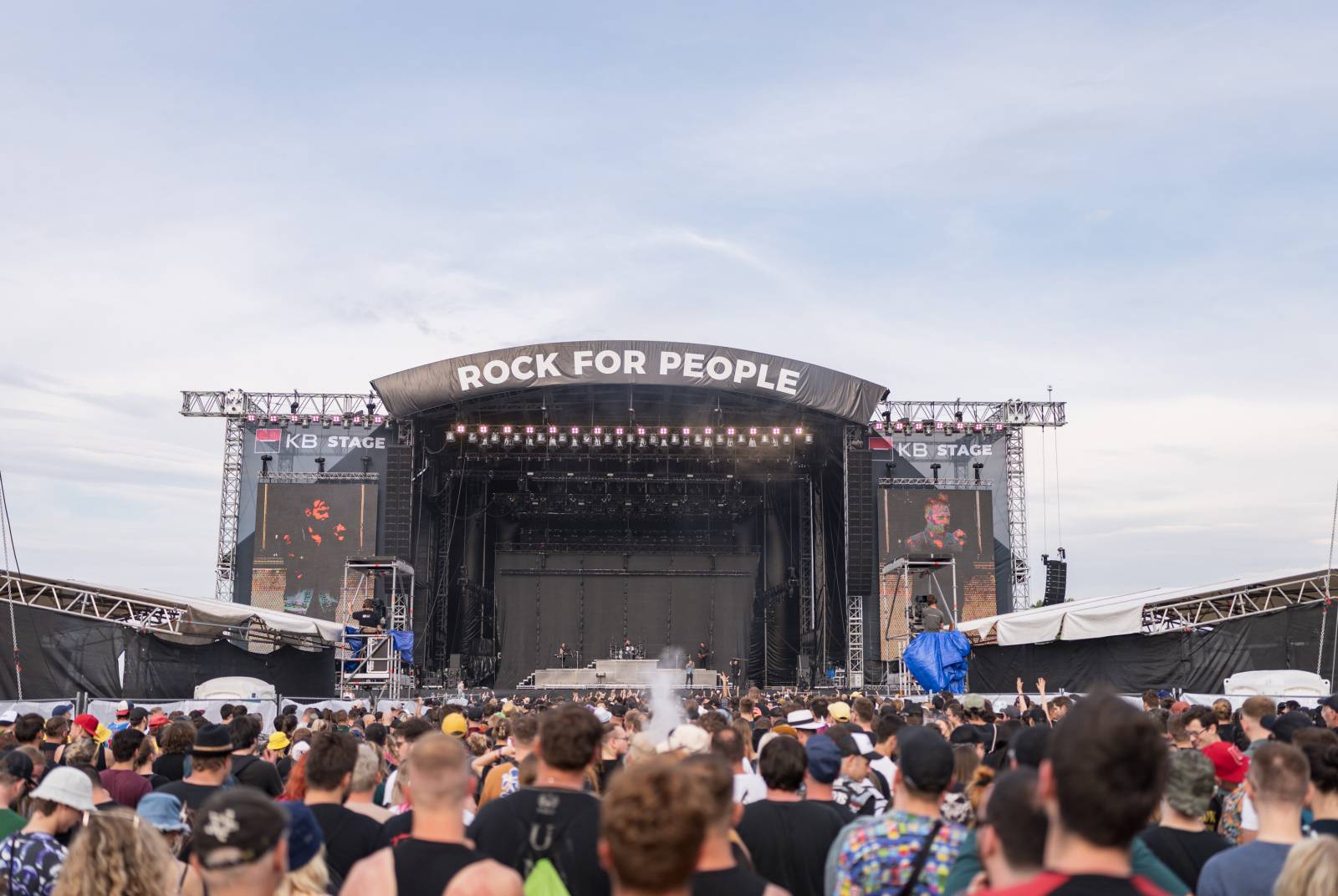 Odstartoval Rock For People. První den přivítal Slipknot, Architects, Bloodywood či Anti-Flag