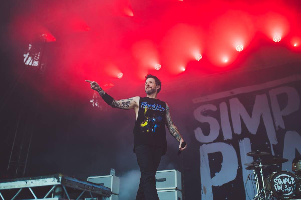 V Hradci Králové zahráli Simple Plan, Polaris i Lorna Shore, headlinery prvního dne Rock for People byli Slipknot