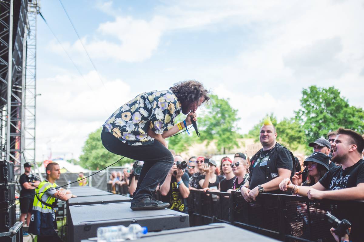 Mod Sun, Ashnikko, ale také The Silver Spoons. Takový byl druhý den Rock for People