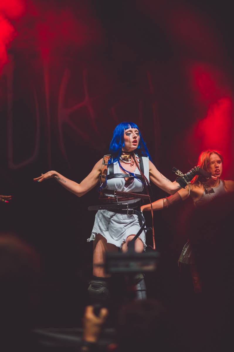 Mod Sun, Ashnikko, ale také The Silver Spoons. Takový byl druhý den Rock for People